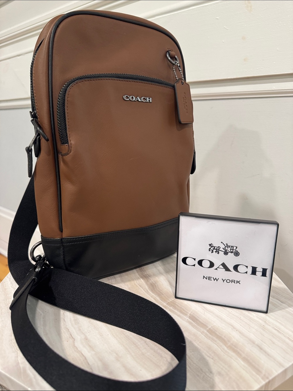 Coach Bag Graham Pack Brown  Black Leather Sling Pack Crossbody
